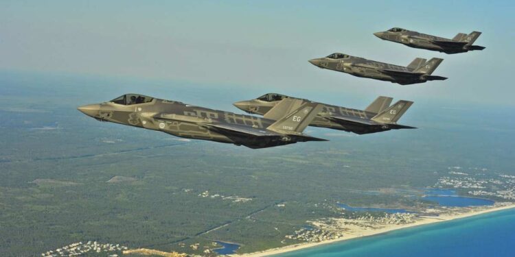 Trump annuncia attacco a siti nucleari iraniani: distrutti impianti chiave e aerei spostati da Aviano