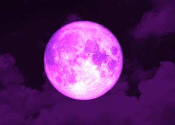 Occhi puntati al cielo, sta per arrivare la Luna Piena delle Fragole