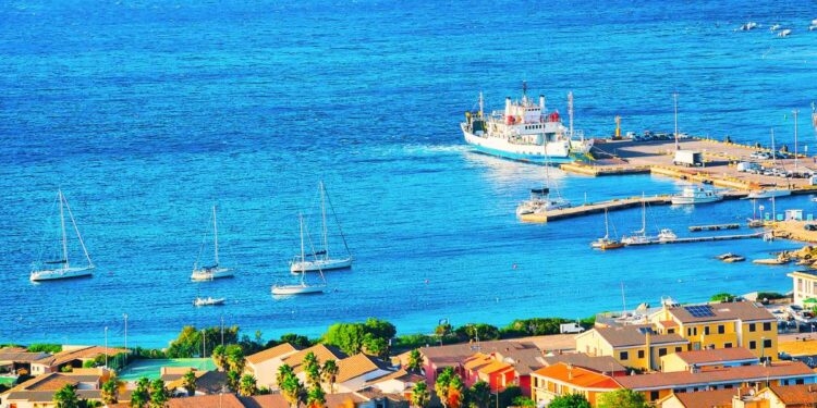 Antitrust apre fascicolo su tariffe navi Sardegna?