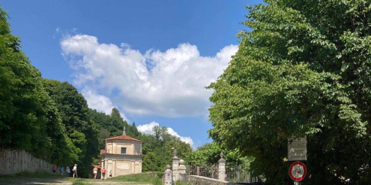 Camminata guidata gratuita dal Sacro Monte di Varese al lago sabato 5 luglio