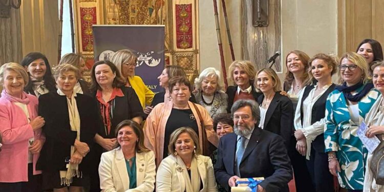 Premio Donna 2025: riconoscimento per Roberto Agresti