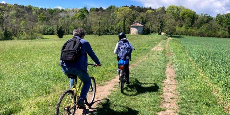 La Valle Olona in bicicletta: domenica 31 agosto percorso ad anello guidato sulla strada rossa tra Mozzate e Lurago Marinone