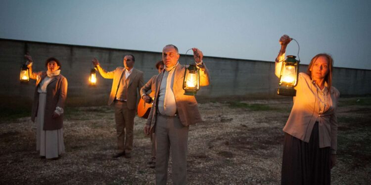Nel cimitero di Tigliole arriva “Dormono… sulle colline”