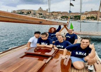 Regate e vela-integrazione per il purosangue da regata Aria, arrivata a Imperia per partecipare al raduno delle Vele d’Epoca