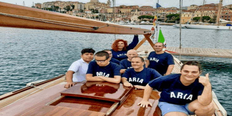 Regate e vela-integrazione per il purosangue da regata Aria, arrivata a Imperia per partecipare al raduno delle Vele d’Epoca