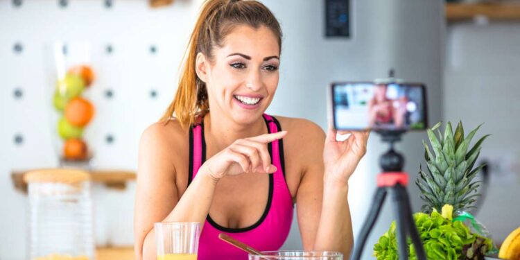 Unione Naz. Consumatori: Agcom ha pubblicato Codice e Linee guida influencer