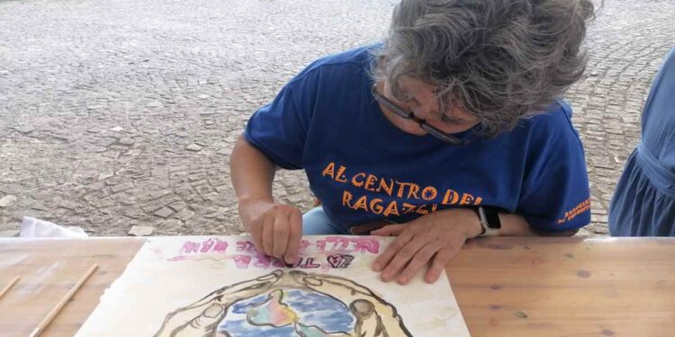 Il mese di agosto inizia alla grande per l’Ecopotea: laboratorio di bio acquerelli a Montemiletto