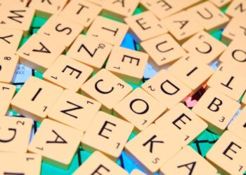 I Modi di Dire Più Stupidi Secondo l’Intelligenza Artificiale