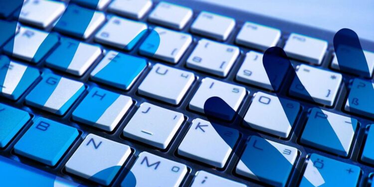 Telecamere hackerate in case, studi medici e centri estetici, i video sul web: è ancora scandalo