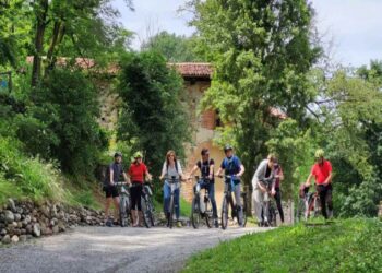 La Valle Olona in bicicletta: domenica 19 ottobre percorso guidato gratuito dal monastero di Torba a Tradate