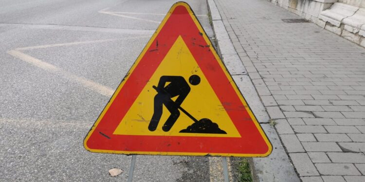 Benevento: Fino al 29 novembre è istituito il senso unico alternato in via delle Puglie