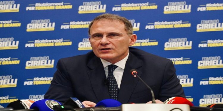 CIRIELLI : “Fico scopre l’acqua (già pubblica). Ma da alleato del PD non è credibile”