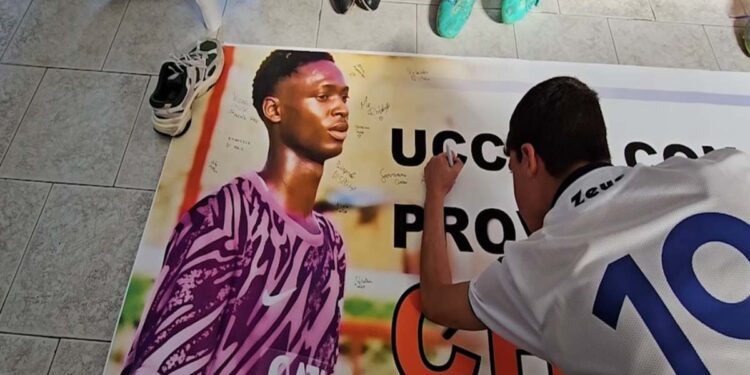 UCCISO CON L’INGANNO DI UN PROVINO, I RAGAZZI DEL “FORIO UNITED” RICORDANO IL GIOVANE CHEIKH TOURÉ