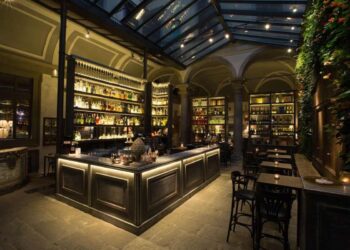 LOCALE FIRENZE SI CONFERMA TRA I MIGLIORI BAR AL MONDO NELLA CLASSIFICA THE WORLD’S 50 BEST BARS 2025 AL NUMERO 22