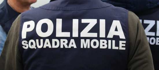 Napoli, cinque arresti per rapine e furti in abitazione