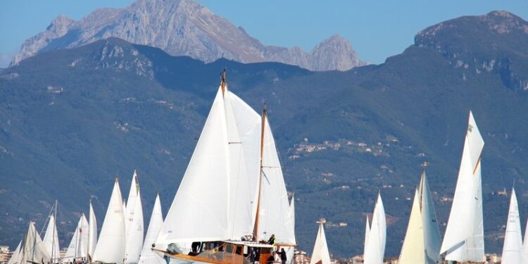 Viareggio in festa per il 20° Raduno Vele Storiche. Tutto il programma dal 15 al 19 ottobre 2025