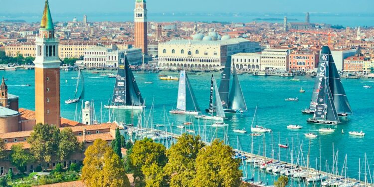 XII Gran Premio della Città di Venezia – Venice Hospitality Challenge: 18 maxi yacht tornano a sfidarsi il 18 ottobre nel bacino di San Marco a Venezia