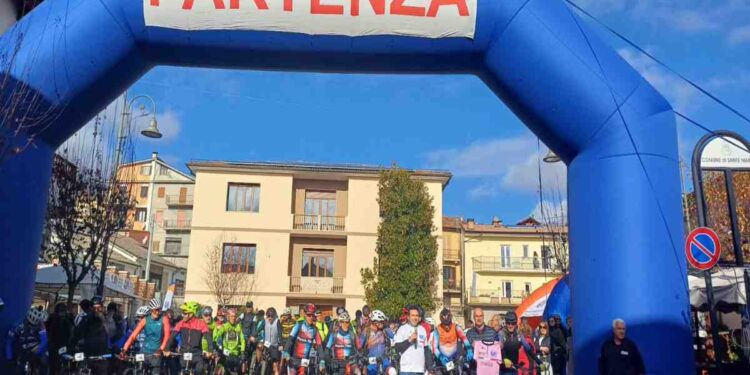 Fa festa l’Abruzzo sui sentieri autunnali dell’Escursionismo