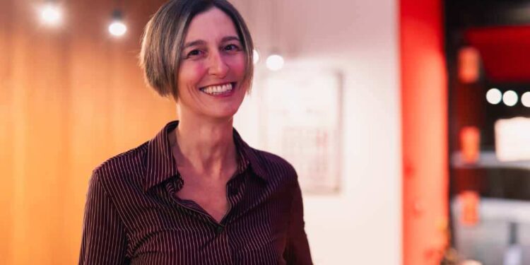 Cucina ed Arte si incontrano al Ristorante “ACTA -CUCINA MODERNA “ a Cava de’ Tirreni. Ad esporre Manuela Borrelli con la sua “Tenere passioni”