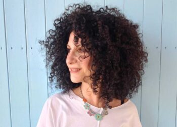 IVANA GIUGLIANO AGLI “APERI…LIBRI” DEL LORI’ A CAVA DE’ TIRRENI GIOVEDI’ 18 DICEMBRE