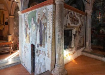 Apre il saccello dell’Eremo di Santa Caterina del Sasso in occasione dei progetti di ricerca sugli affreschi in corso