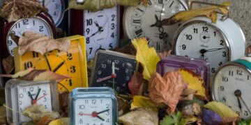 Perché il corpo umano si sveglia sempre prima della sveglia? La risposta sorprende anche i medici