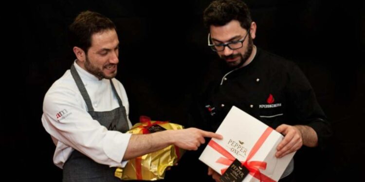 Pepper ONE n.1: L’Origine Leggendaria della Prima Colomba al Peperoncino nata dall’Amicizia