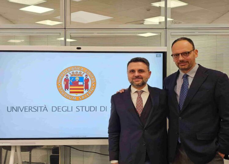 Università, neurochirurgia d’avanguardia e non invasiva per tumori cerebrali. A Salerno si opera dalla palpebra per raggiungere il cervello