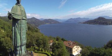 Arona: domenica 31 maggio scoprire la storia del San Carlone con una visita guidata