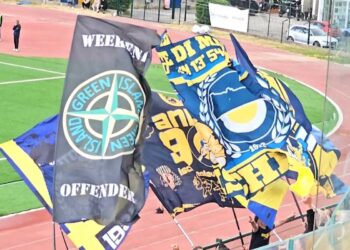 CALCIO, FESTA GRANDE SULL’ISOLA VERDE: L’ISCHIA BATTE L’OLBIA E RESTA IN SERIE D