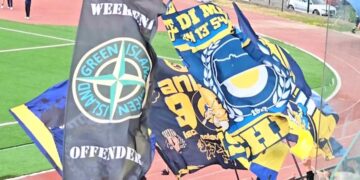 CALCIO, FESTA GRANDE SULL’ISOLA VERDE: L’ISCHIA BATTE L’OLBIA E RESTA IN SERIE D