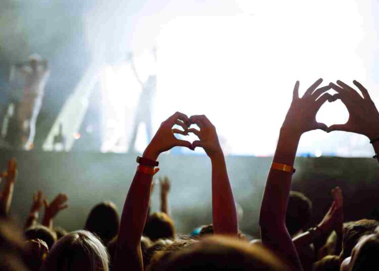 Campania estate 2026: La Grande stagione tra big della musica, Festival d’Autore e Sapori Sotto le Stelle