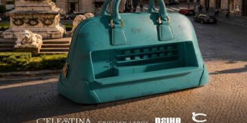 A Napoli l’installazione di una borsa gigante in Piazza dei Martiri per tre giorni