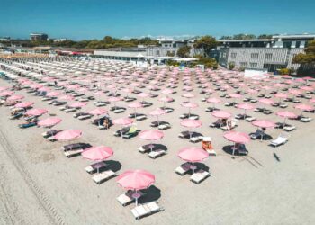 ESTATE SENZA RISCHI: FONDAZIONE AIRC RIBADISCE L’IMPORTANZA DI PROTEGGERE LA PELLE DAL SOLE