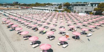ESTATE SENZA RISCHI: FONDAZIONE AIRC RIBADISCE L’IMPORTANZA DI PROTEGGERE LA PELLE DAL SOLE