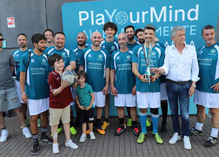 Da Capitan Ventosa a Paolo Venturini: “Quando ti trovi in un buco nero, il primo passo è parlare”, le storie che hanno segnato Play Your Mind