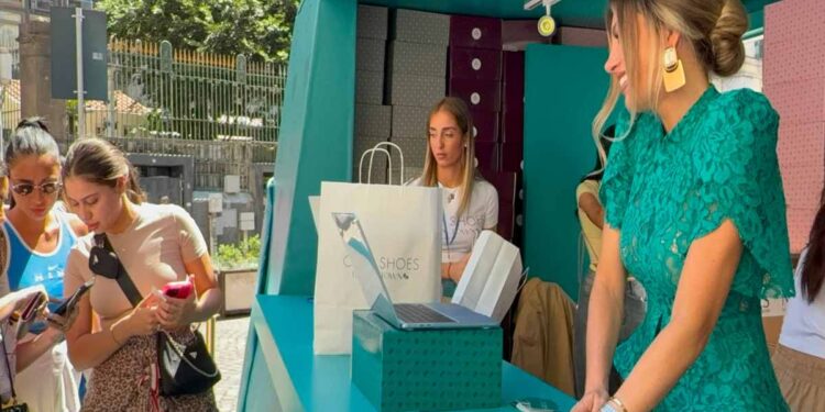 Successo a Napoli per “Chic Shoes Bag in Town” di Marzia Mango