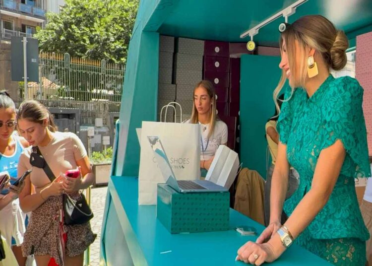 Successo a Napoli per “Chic Shoes Bag in Town” di Marzia Mango