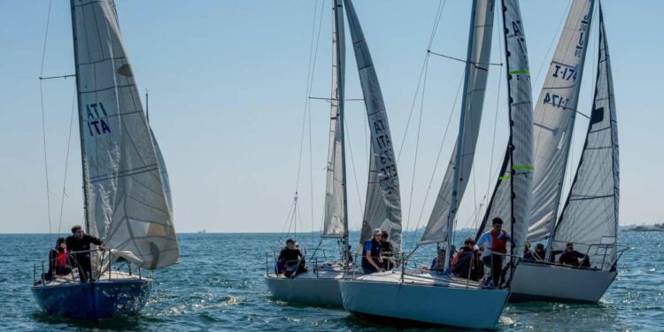 L’Emilio vince la tappa ma Jebedee mantiene il comando del Campionato Zonale J24 pugliese