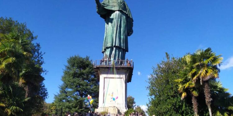 Statua San Carlone ad Arona: incontro tra patrimonio storico e musica giovedì 9 luglio con visita al tramonto e concerto