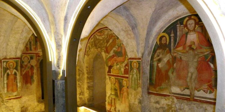 Mille anni di fede e storia: la Cripta del Sacro Monte apre le sue porte per la Festa della Montagna