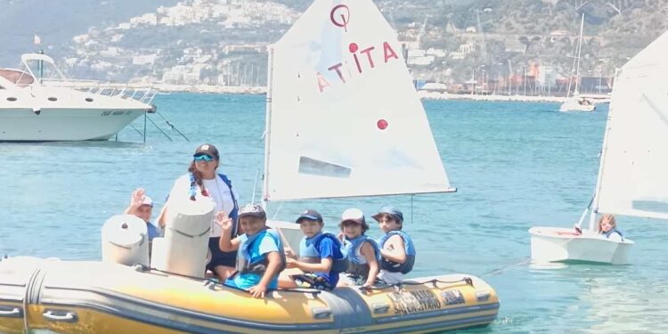DAL SUMMER CAMP ALLA NUOVA STAGIONE:  IL CLUB VELICO SALERNITANO AMPLIA L’OFFERTA FORMATIVA  CON IL SUMMER CAMP PLUS E IL RITORNO DELLA CLASSE 420