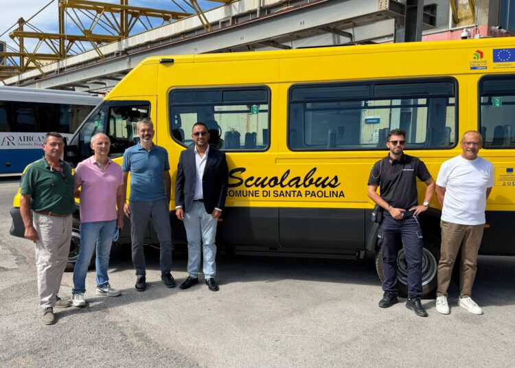 A Santa Paolina si cambia: Da domani nuovo scuolabus e si ricostruisce la scuola media