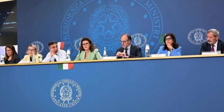 NON AUTOSUFFICIENZA, AISLA: «PIANO ANZIANI, UN PASSAGGIO ATTESO. ORA L’APPROPRIATEZZA DEVE DIVENTARE CONCRETA»