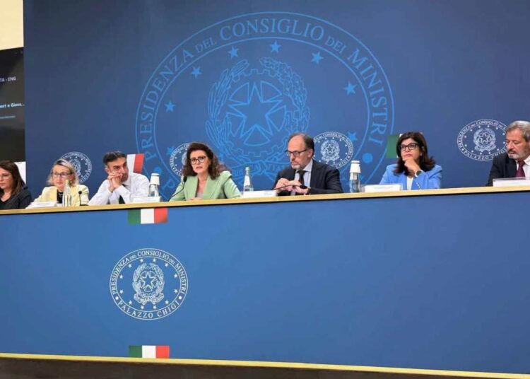 NON AUTOSUFFICIENZA, AISLA: «PIANO ANZIANI, UN PASSAGGIO ATTESO. ORA L’APPROPRIATEZZA DEVE DIVENTARE CONCRETA»