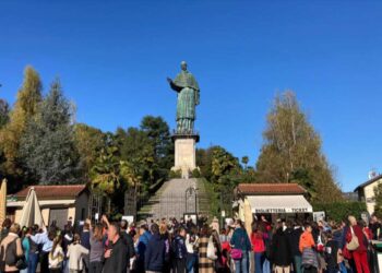 Arona: il 18 ottobre un appuntamento per scoprire il San Carlone e le vicende della famiglia Borromeo