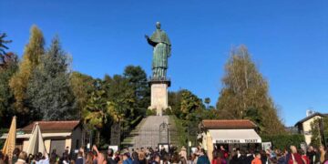 Arona: il 18 ottobre un appuntamento per scoprire il San Carlone e le vicende della famiglia Borromeo