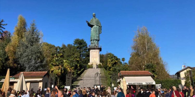 Arona: il 18 ottobre un appuntamento per scoprire il San Carlone e le vicende della famiglia Borromeo