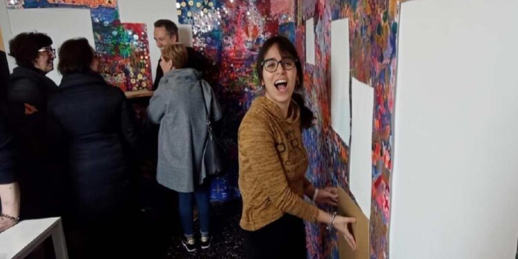 Raccolta fondi per finanziare l’arte dei ragazzi con disabilità, che ha conquistato il Quirinale e il Vaticano dalla Tela di Rescaldina