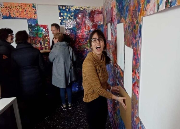Raccolta fondi per finanziare l’arte dei ragazzi con disabilità, che ha conquistato il Quirinale e il Vaticano dalla Tela di Rescaldina